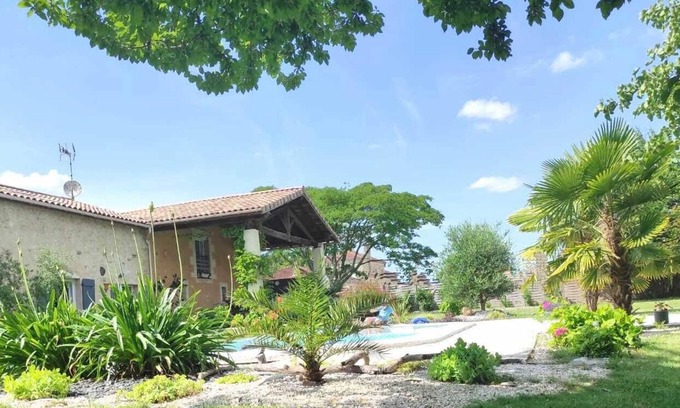 Saint-Paul Casa | La Casa Bonheur with heated and private swimming pool
