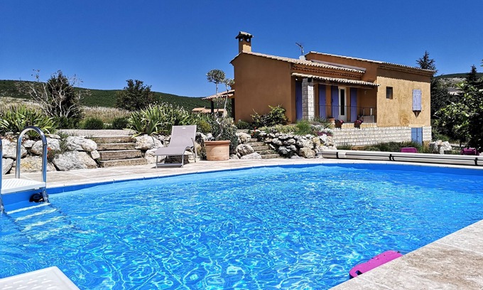 Ongles Casa | La Casa, pequeña casa con encanto de la Provenza