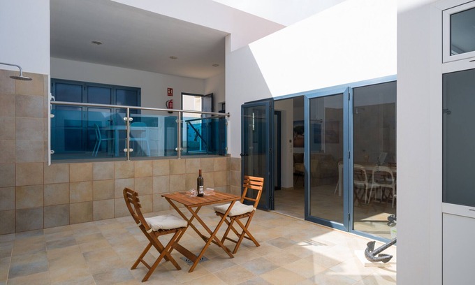 Caleta de Sebo Chalet De Esquí | La Casa de La Graciosa