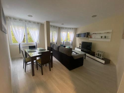 Ponferrada Apartamento | La casa de las Flores