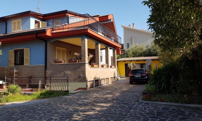 Borghesiana Casa | La Casa degli Artisti