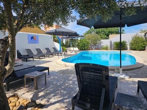 Sigean Cama Y Desayuno | La Casa del Arti - Chambres d'hôtes - B&B - Piscine chauffée