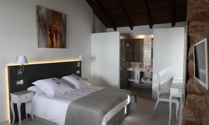 Villanueva de Córdoba Hotel | La Casa del Médico Hotel Boutique