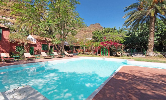 Agaete Casa | "La Casa Del Molino De Viento" con vistas a la montaña, piscina climatizada privada y Wi-Fi