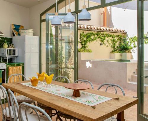 Oropesa Casa | La Casa del Pasadizo elegante casona restaurada con piscina