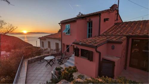 Patresi Apartamento | La Casa Del Plumbago - Elba Affitti