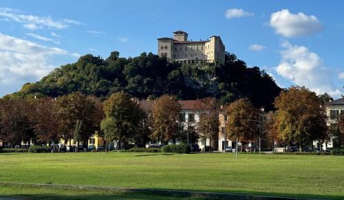 Angera Apartamento | La casa di Giò