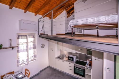Angera Apartamento | La Casa Di Lillo - Angera