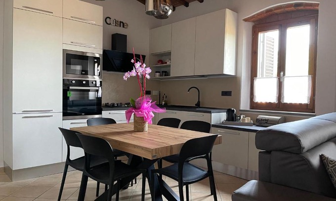 Ambra Casa | La Casa in Castello