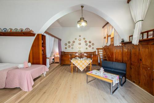 Soroni Casa | La Casa Lemonià