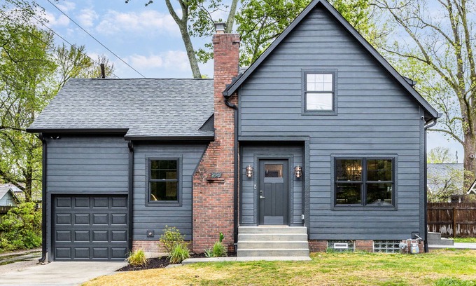 Meridian-Kessler Casa | La Casa Negra - Spanish Townhome in SoBro