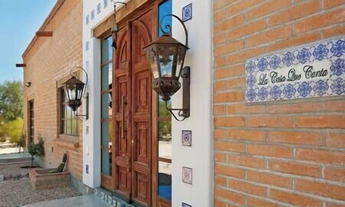 El G.H.E.K.O. Casa | La Casa Que Canta " The House That Sings"