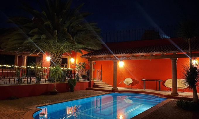 Tequisquiapan Hotel | LA CASA ROJA