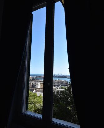 Lagaccio Apartamento | La Casa Sulla Mattonata accogliente appartamento sulla tipica creuza genovese con bella vista e a due passi dalla Stazione Principe