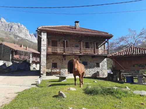 Posada de Valdeón Hotel | La Casa Vieja en Valdeón