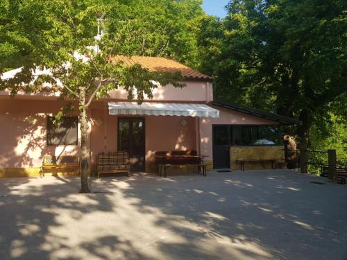 Castelbuono Casa | La Casetta nel Bosco per Turisti