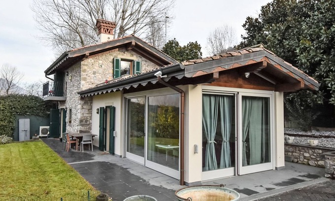 Cremignane Casa | La Casetta sul Lago by Interhome