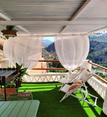 El Pinar Casa | la casita del pueblo PET friendly granada