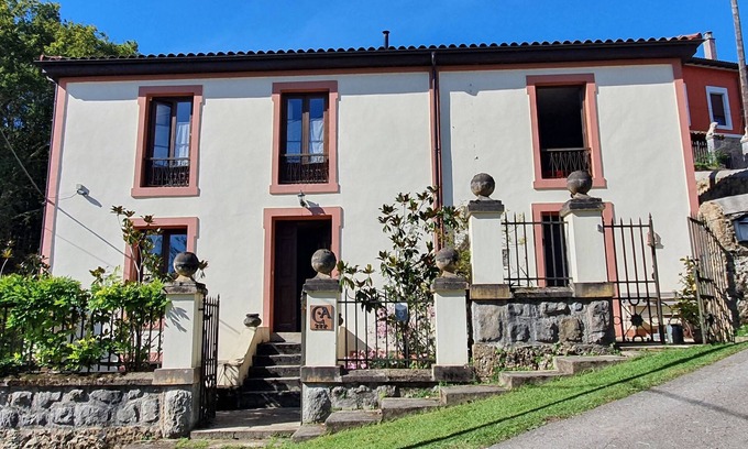La Vega de los Caseros Casa | La Casona de La Vega, junto a Cangas de Onís