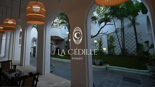 White Town Cama Y Desayuno | La Cedille - French Heritage House