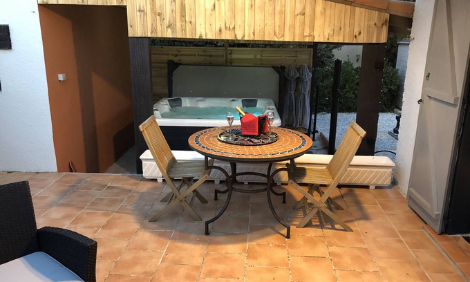 Marseillan Cama Y Desayuno | La chambre des Onglous