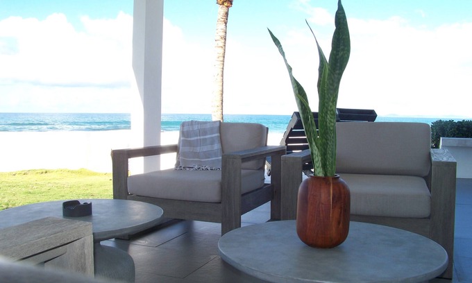 Bravos de Boston Casa | La Chata Beach House - Frente al mar !!