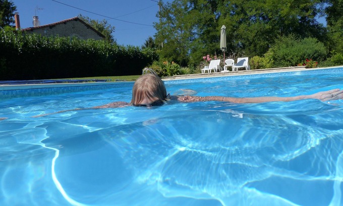 Villetoureix Otro | La Chaumière: Privada Piscina climatizada, Spa, Sauna & Pizza Horno
