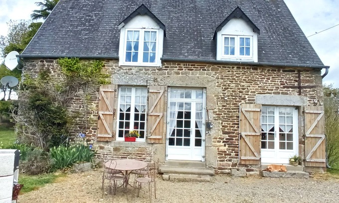 Sourdeval Casa | La Chaumière, Séjour Paisible