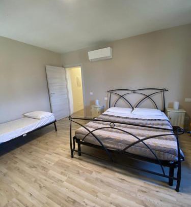 Montichiari Cama Y Desayuno | LA CHIUSA Bed and Breakfast