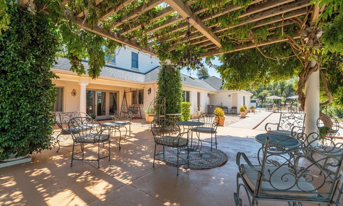 Murphys Casa | La Conac- Luxury Tuscan Inspired Home in Murphys
