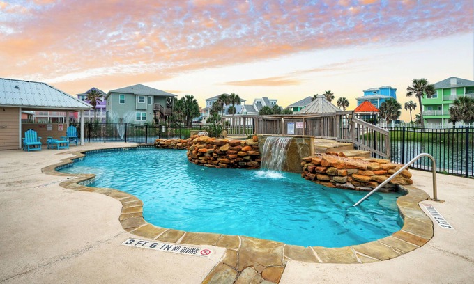 Bella Vista Casa | La Concha Blvd #31 -