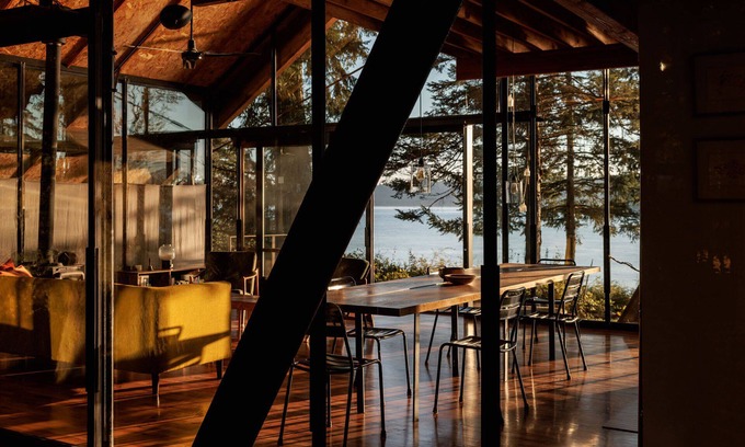 La Conner Casa | La Conner Glass Cabin by Boutique