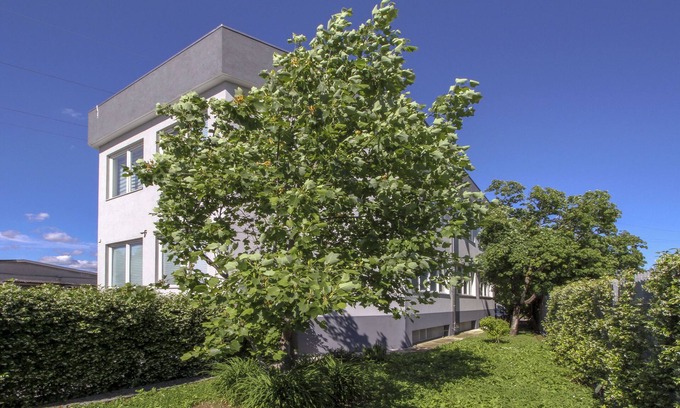 Cinisello Balsamo Hotel | La Cordata Accommodation - Woodhouse Bike Hotel