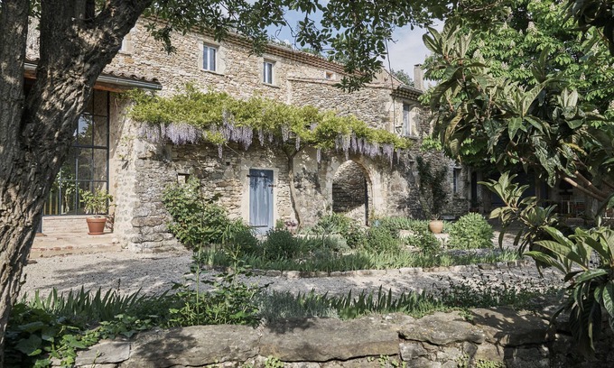Pont-de-Barret Casa | La Cour du Marronnier
