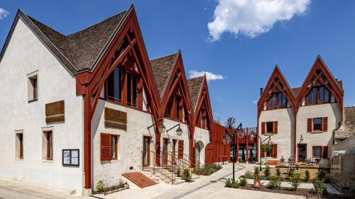 Vosne-Romanee Casa | La Cuverie de Vosne