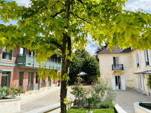 Precy-sur-Oise Cama Y Desayuno | LA DEMEURE