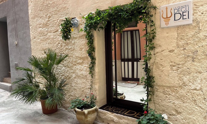 Isola del Borgo Antico Cama Y Desayuno | La Dimora Degli Dei