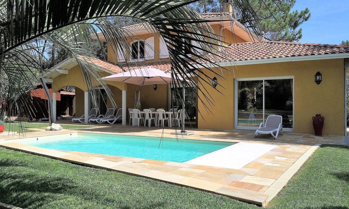 Labenne Villa | Cerca del océano 'La Dolce Villa' y el bosque para 9 personas