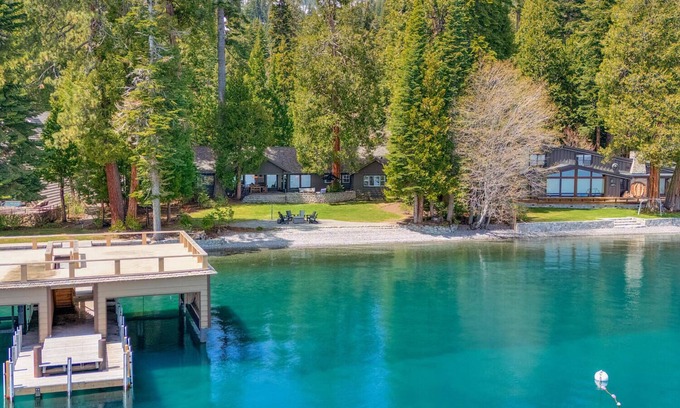 Tahoma Casa | La Dolce Vita – Lakefront, Buoy, Pool Table & Boathouse Deck