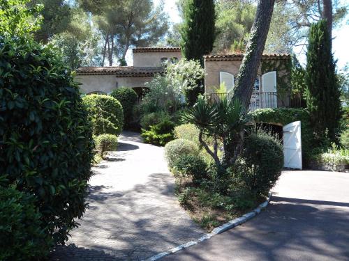 Mougins Cama Y Desayuno | La Douce Heure
