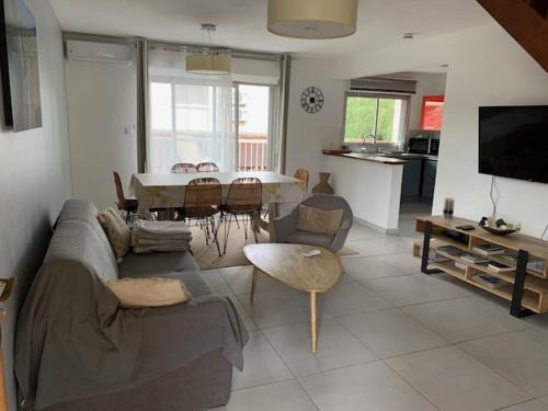 Grand Fond Apartamento | La Duchesse - T3 Duplex à St-Gilles-Les-Bains