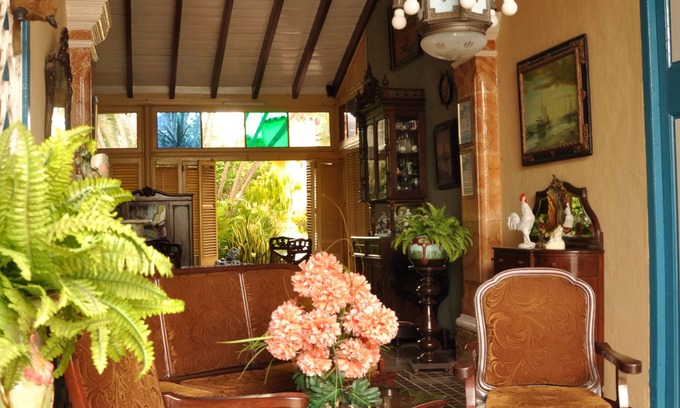 Remedios Casa | La Estancia Hostal