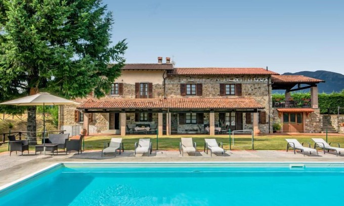Colle Aprico Casa | La Fenice - 08 pax by Interhome