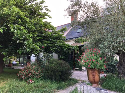 Allonnes Casa | LA FERME DE RUSSÉ