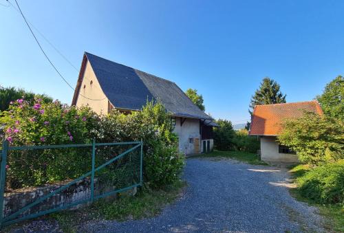 Amancy Casa | La Ferme des lutins