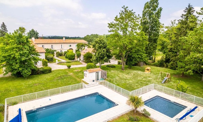 Ronsenac Casa | La Ferme