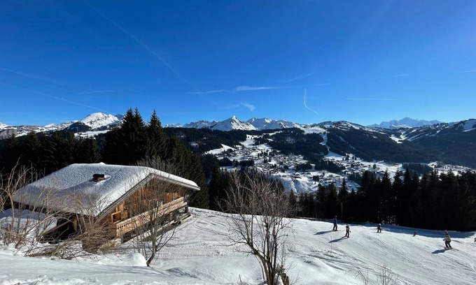 Les Gets Chalet De Esquí | Gran chalet de lujo con acceso directo a las pistas de esquí con SPA + vista excepcional del Mont Blanc