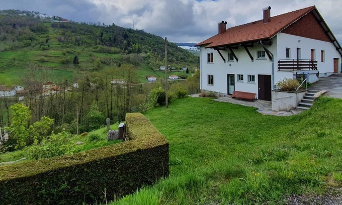 La Bresse Cabina | La ferme vosgienne billiards, baby, bain nordique