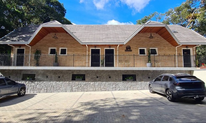 Campos do Jordao Alquiler De RV | La Floresta Suit 3