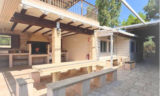 Costa Dorada Casa | La Font - Bungalow with private garden & pool by the sea
